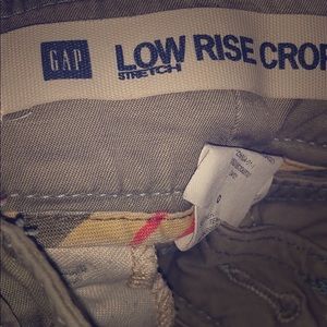 Gap low rise cropped shorts